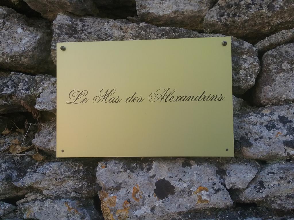 Le Mas Des Alexandrins อูเซส ภายนอก รูปภาพ